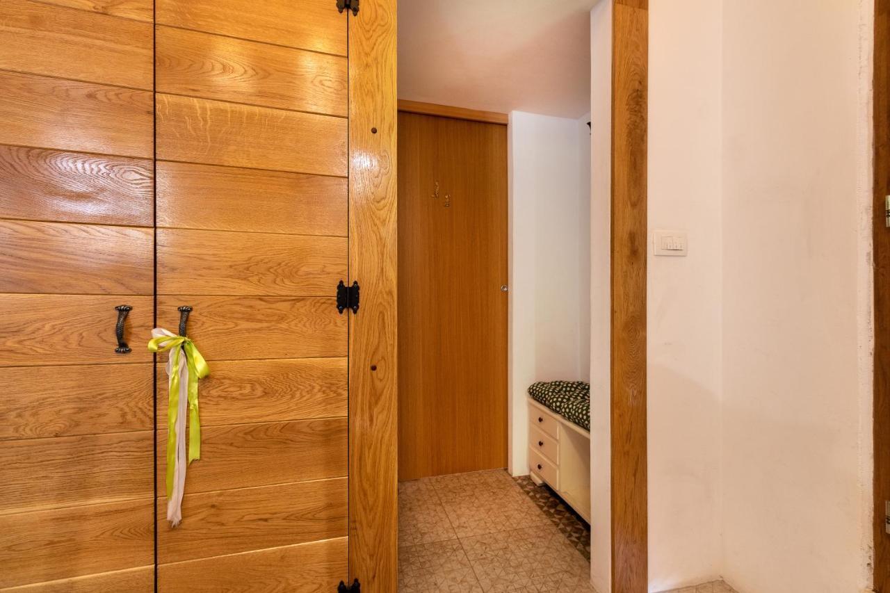 Apartment Tara Kastela Exterior photo