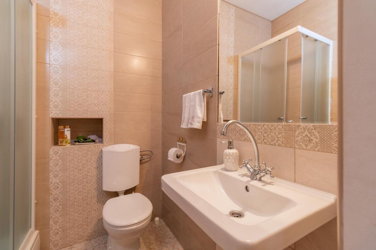 Apartment Tara Kastela Exterior photo