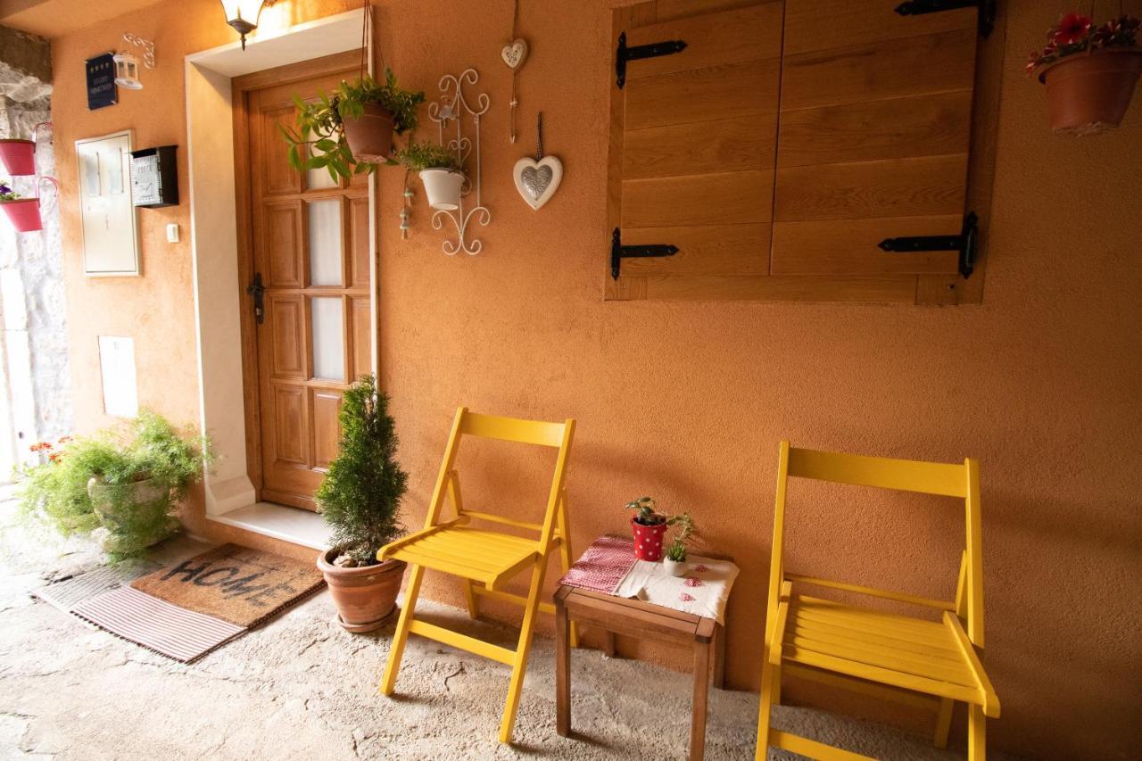 Apartment Tara Kastela Exterior photo